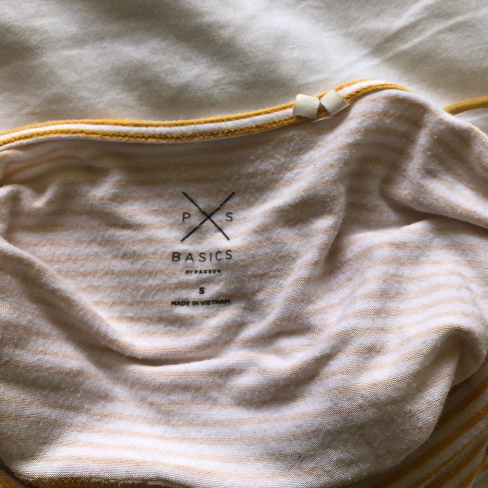 PacSun Basic Tank - Picture 3 of 3
